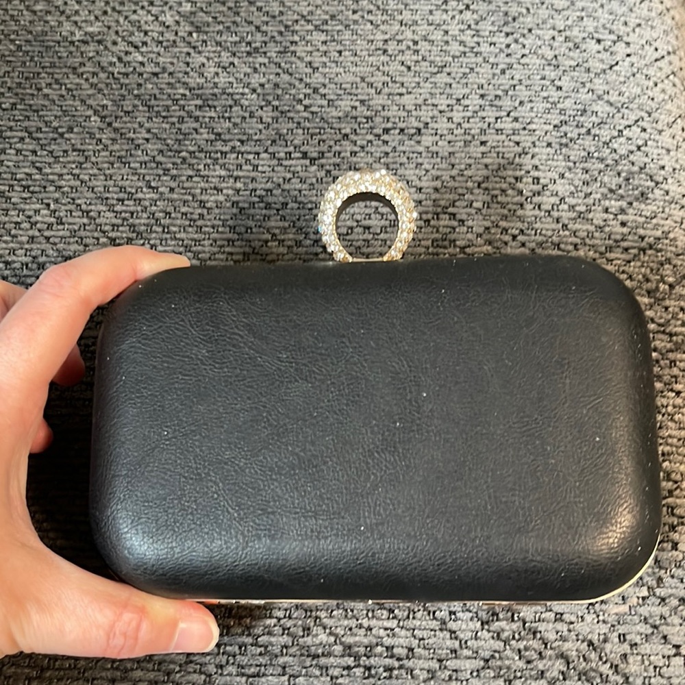 NWT Arden B Clutch